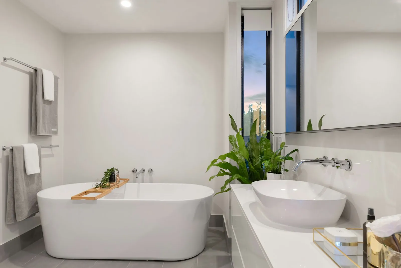 Reforma de baño moderno en Tarragona